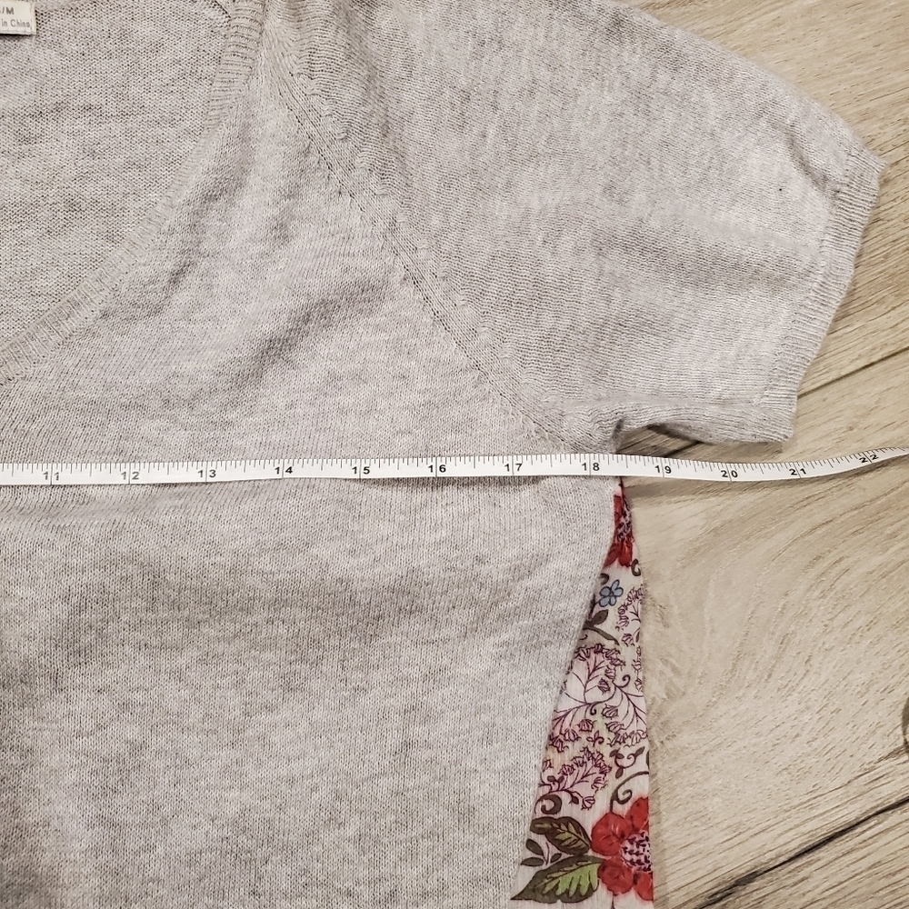 Subtle Luxury Top - Picture 5 of 6